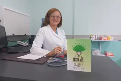 notícia: Médica do Hospital Alberto Lima lança livro sobre escuta ativa ao paciente para precisão no diagnóstico médico