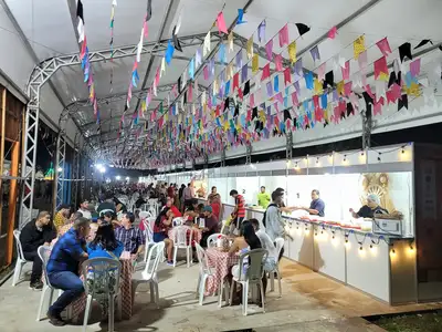 notícia: Governo do Amapá gera oportunidades de emprego e renda para empreendedores populares e artesãos no Arraiá do Povo 2025
