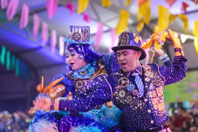 notícia: Arraiá do Povo 2025: Guerreiros de Fogo e Raízes culturais encantam com temática sobre vontades e o tempo no 6º Festival Sandro Rogério
