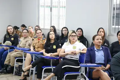 notícia: Governo do Amapá e Unifap capacitam mulheres da segurança pública com curso para destacar liderança feminina 