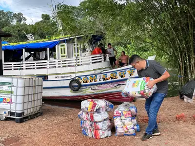 notícia: Governo do Amapá inicia envio de 2,5 mil kits de alimentos para atender familias indígenas em Oiapoque