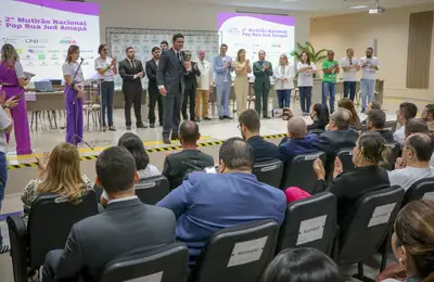 notícia: Mutirão do Governo do Amapá e Tribunal de Justiça garante cidadania às pessoas em situação de rua em Macapá
