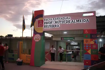 notícia: 'Entrar aqui de novo me fez voltar no tempo', diz ex-aluno da Escola Estadual Ruth de Almeida Bezerra, reconstruída pelo Governo do Amapá