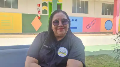 notícia: 'Hoje minha filha estuda em um lugar seguro, bonito e digno', declara mãe e funcionária da nova Escola Estadual Ruth Bezerra