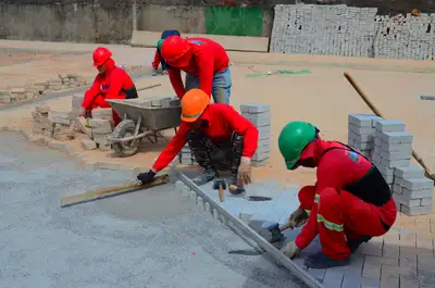 notícia: Governo do Amapá realiza avanço na urbanização do Complexo do Aturiá com calçadas intertravadas e serviço de drenagem