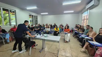 notícia: 'Agora estamos bem mais preparados para atender demandas', diz bombeira sobre curso de idiomas e Libras para Segurança Pública