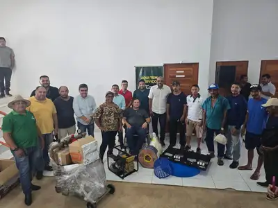 notícia: Governo do Estado entrega 23 kits da agricultura familiar para produtores do Centro-Oeste do Amapá