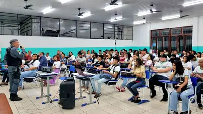 notícia: ‘Amapá por Todas Elas’: campanha de conscientização encerra na Escola Estadual Professor Gabriel Almeida Café, em Macapá