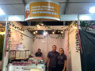 notícia: 'Momento que a gente apresenta nossos produtos', diz beneficiada pelo Minha Primeira Empresa do Governo do Estado na 54ª Expofeira