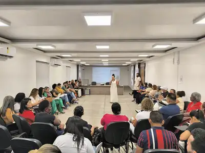 notícia: Governo do Estado reúne profissionais da educação para elaboração do Marco de Gestão Escolar do Amapá