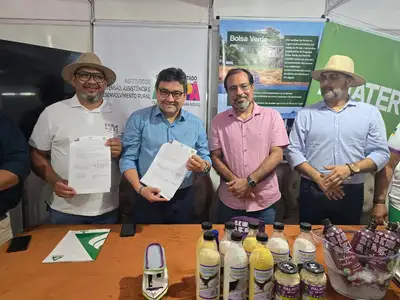 notícia: Rurap e cooperativa Bio+Açaí firmam acordo para fortalecer cadeia do açaí na 54ª Expofeira do Amapá, realizada pelo Governo do Estado