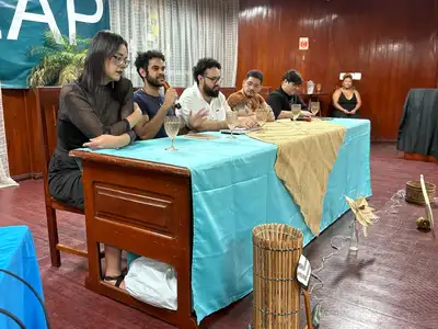 notícia: Ciclo de palestras da Universidade do Estado do Amapá debate sobre a obra e memória de escritores amapaenses