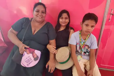 notícia: Mais Sorriso emociona família de Santana durante consulta odontológica na 54ª Expofeira do Amapá
