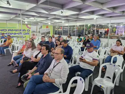 notícia: Governo do Estado lança publicação sobre vinho tinto à base de açaí durante na 54ª Expofeira do Amapá