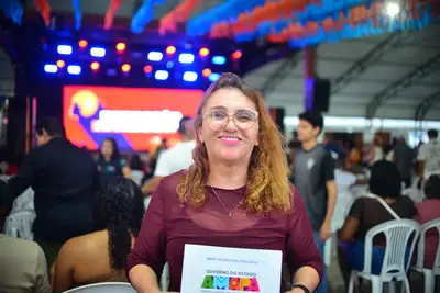 notícia: 'Chorei de felicidade, é um momento incrível receber a portaria em mãos', diz servidora transposta em solenidade na 54ª Expofeira do Amapá