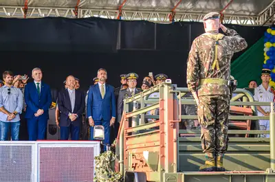 notícia: Governador Clécio Luís evidencia soberania e integração das forças de segurança do Amapá no 7 de Setembro: ‘Dia de grande simbolismo para o Brasil’