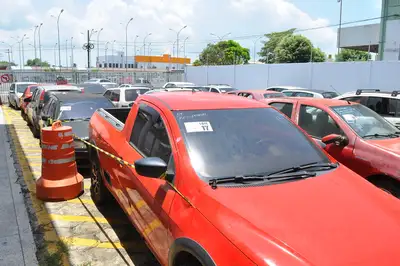 notícia: Detran-AP realiza leilão de 233 carros nas modalidades recuperável e sucata: lances iniciam à meia-noite desta terça-feira, 16