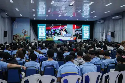 notícia: 1.300 estudantes do Amapá participam de evento internacional voltado para futuros desafios do mercado de trabalho
