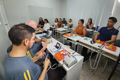 notícia: Mais Sorriso: Governo do Amapá inova com treinamento de odontólogos para tratamento de canal em sessão única