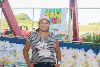notícia: ‘Já estávamos sem alimento em casa’, disse dona de casa beneficiada com kits de alimento e da primeira infância, em Macapá