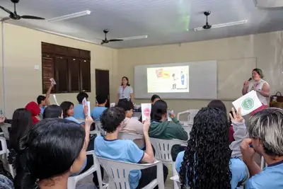 notícia: Governo do Amapá orienta estudantes sobre cuidados com a saúde sexual para a prevenção de IST’s