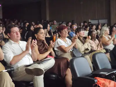 notícia: Estudantes e corais celebram a música cristã em apresentação no Centro Profissional de Música Walkíria Lima