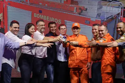 notícia: 'Investimento que retorna em forma de serviços à população', destaca governador Clécio Luís na maior entrega de viaturas do Corpo de Bombeiros