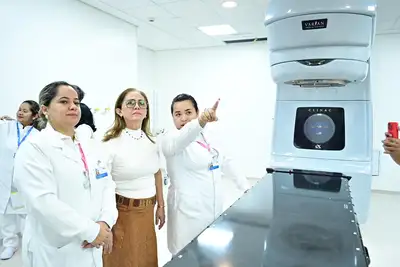 notícia: Governo do Estado realiza vistoria no Centro de Radioterapia do Hospital Alberto Lima, em Macapá