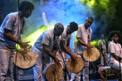galeria:  Encontro dos Tambores - Abertura do corredor literário Afro, Rufar dos Tambores e Grupo de Dança Baraka