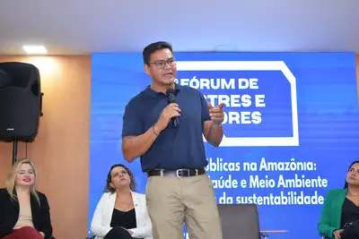 notícia: Governador em exercício destaca a eficiência da gestão pública com a participação de pesquisadores no 1º Fórum de Mestres e Doutores