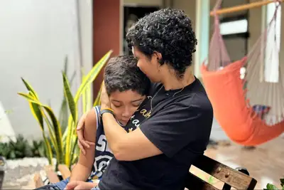 notícia: ‘Ficar longe do meu filho foi a parte mais difícil’, relata paciente que venceu o câncer e celebra avanço histórico da radioterapia no Amapá  