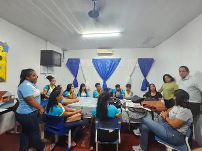 notícia: Visita à Escola Levindo Alves dos Santos reforça compromisso do Governo do Amapá com estudantes da comunidade de Cachoeirinha, na Ilha de Santana 