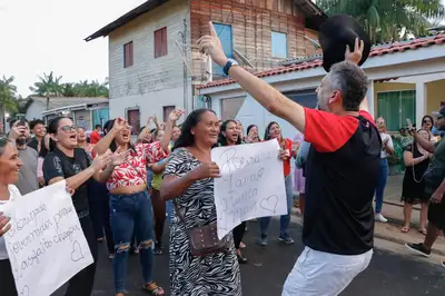 notícia: Governador Clécio Luís leva asfalto de qualidade à Baixada do Aldinho e à Travessa Jerônimo Barbosa, em Laranjal do Jari