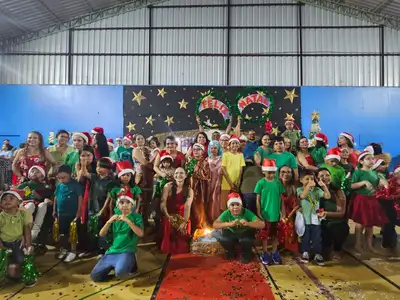 notícia: Com apoio do Governo do Amapá, confraternização de Natal celebra o desenvolvimento de 565 alunos do Centro Educacional Raimundo Nonato, em Macapá