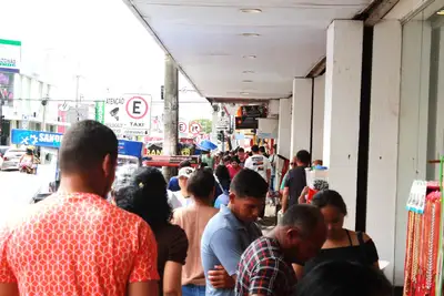 notícia: Maior Réveillon da Amazônia - Amapá 2026 impulsiona comércio e movimenta Centro de Macapá com a proximidade do evento do Governo do Estado