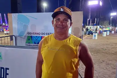 notícia: 'Aqui é bom demais, até água estão dando', diz agricultor durante o maior Réveillon da Amazônia, promovido pelo Governo do Estado