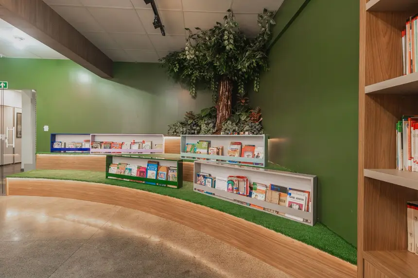 Biblioteca Pública Elcy Lacerda