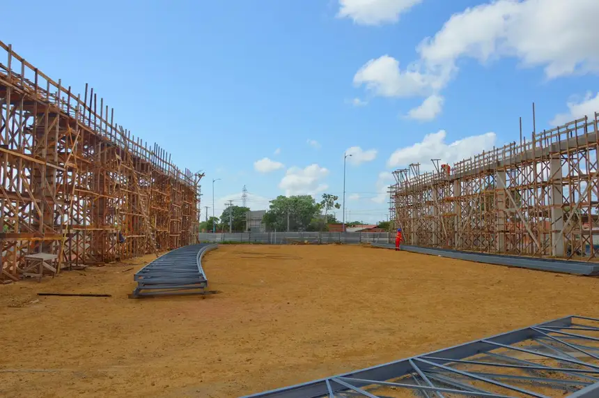 Usina da paz contará com quadra poliesportiva, obras seguem em bom ritmo