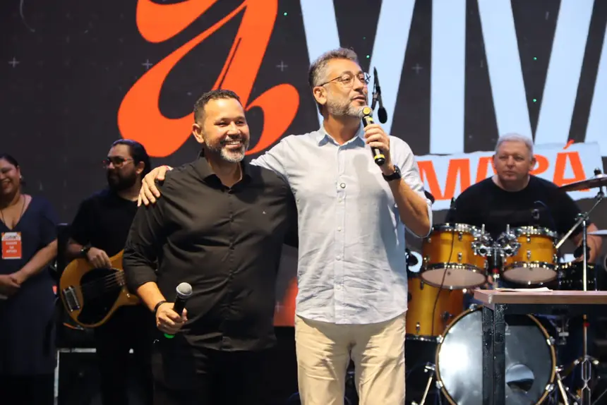 Governador Clécio Luís com o coordenador do Aviva Amapá, pastor Kleverton Viana