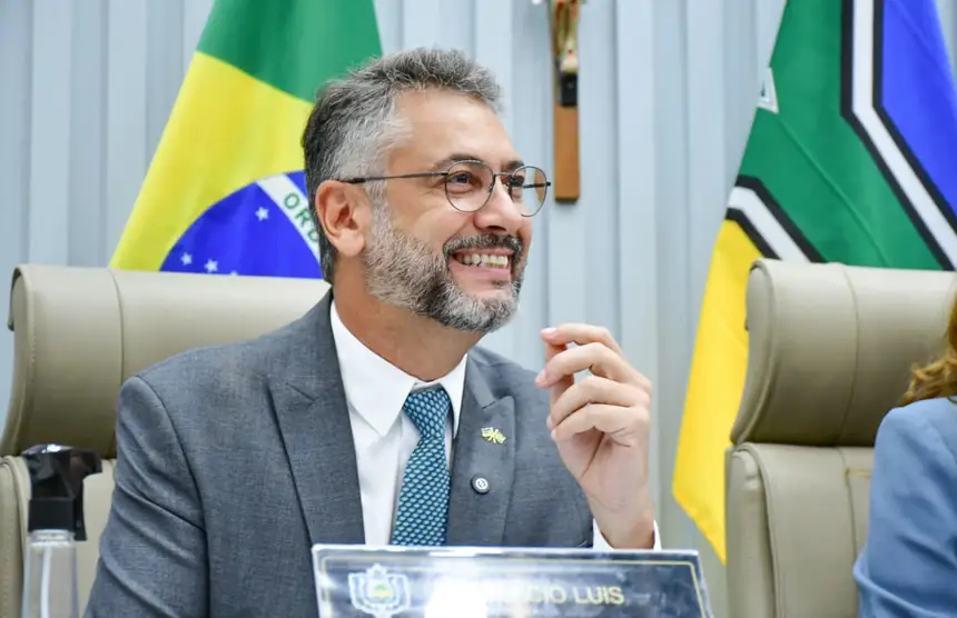  <div class='credito_fotos'>Foto: Max Renê/GEA &nbsp;&nbsp;|&nbsp;&nbsp; <a href='/midias/2026/originais/20260202172859-GF00016915-F00216248.webp' download><i class='fa-solid fa-download'></i> Download</a></div>