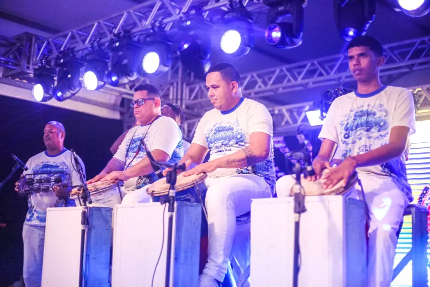 O batuque deu ritmo à celebração