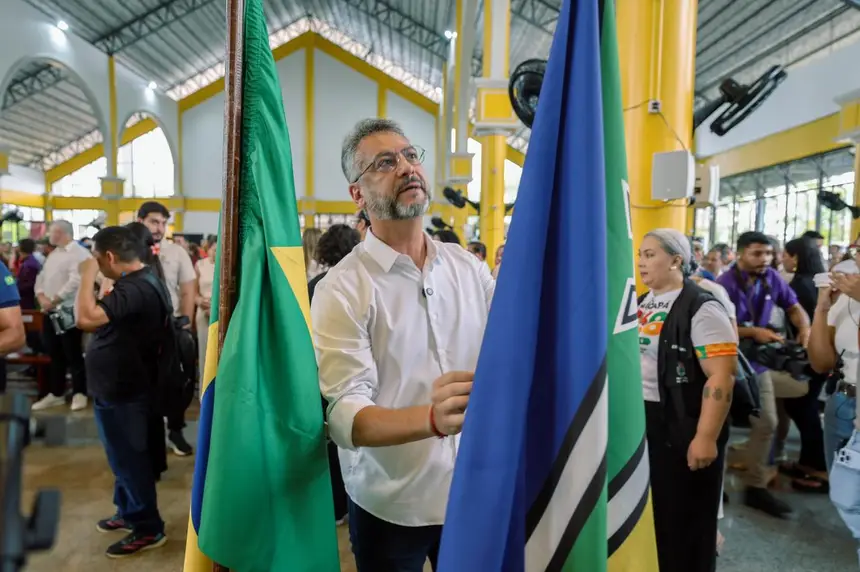  <div class='credito_fotos'>Foto: Ruan Alves / GEA &nbsp;&nbsp;|&nbsp;&nbsp; <a href='/midias/2026/originais/20260205115822-GF00016921-F00216635.webp' download><i class='fa-solid fa-download'></i> Download</a></div>