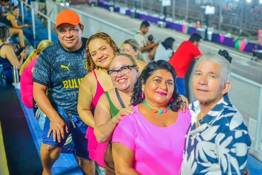 Neucicley com amigos do município de Santana 