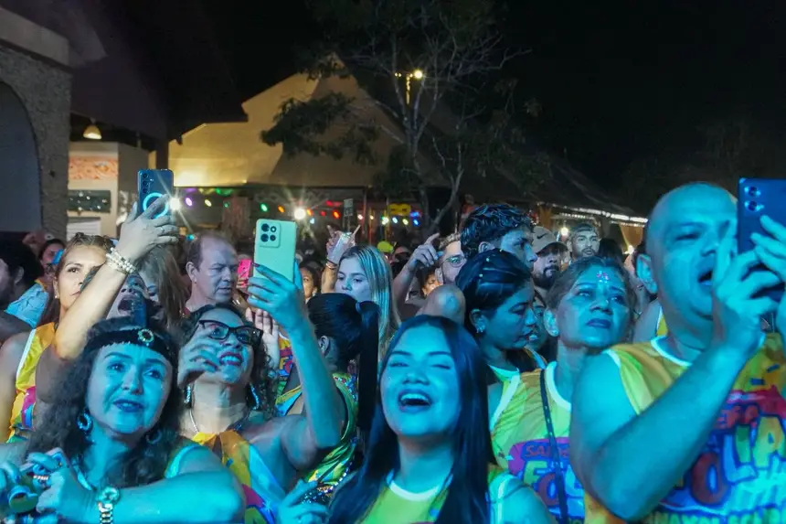 Público cantou os clássicos de Cliclete com Banana, do início ao fim