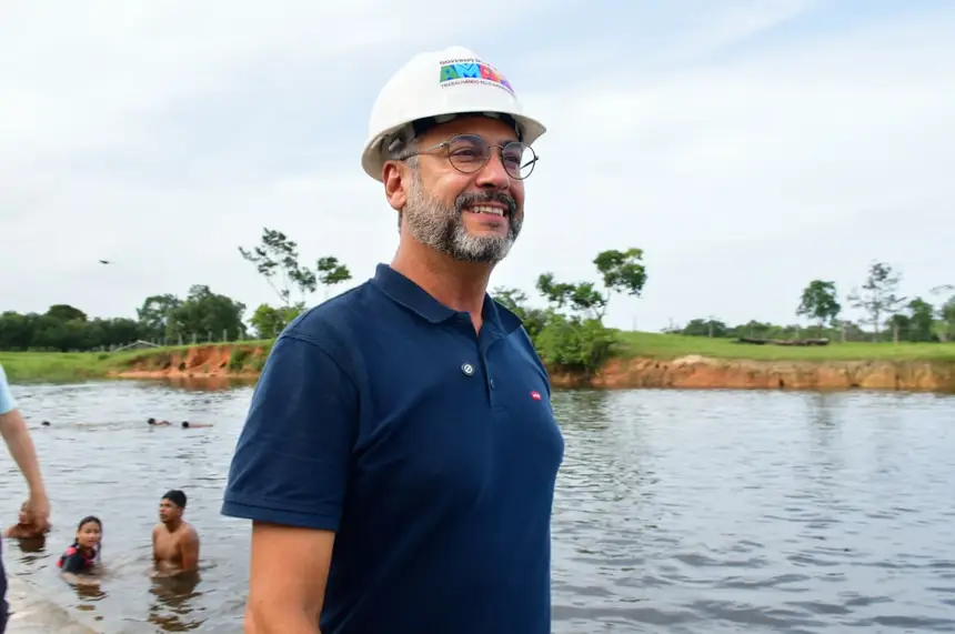  <div class='credito_fotos'>Foto: Max Renê/GEA &nbsp;&nbsp;|&nbsp;&nbsp; <a href='/midias/2026/originais/20260302092842-GF00016987-F00218991.webp' download><i class='fa-solid fa-download'></i> Download</a></div>