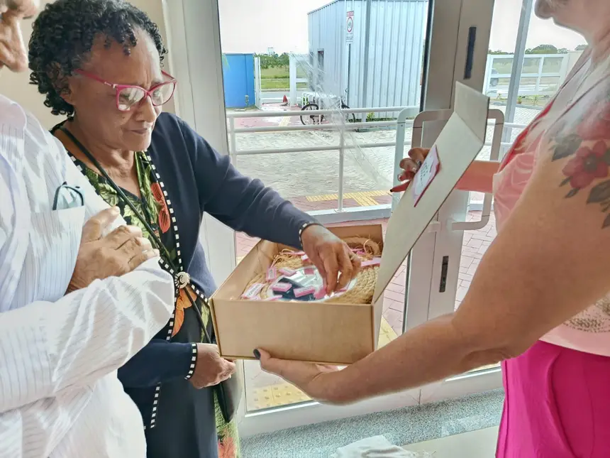 Momento de integração reuniu pacientes e equipe do Centro de Radioterapia em uma programação especial pelo Dia da Mulher