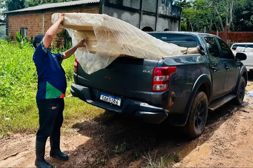 Organização e agilidade na entrega de assistência humanitária para as famílias atingidas pelas chuvas no bairro Monte das Oliveiras.