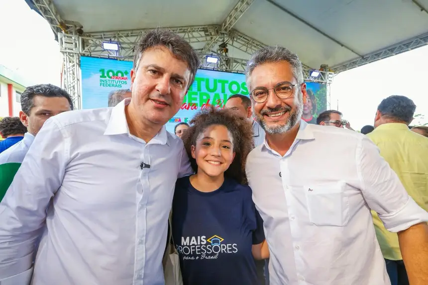  <div class='credito_fotos'>Foto:  &nbsp;&nbsp;|&nbsp;&nbsp; <a href='/midias/2026/originais/20260323104257-GF00017031-F00220038.webp' download><i class='fa-solid fa-download'></i> Download</a></div>