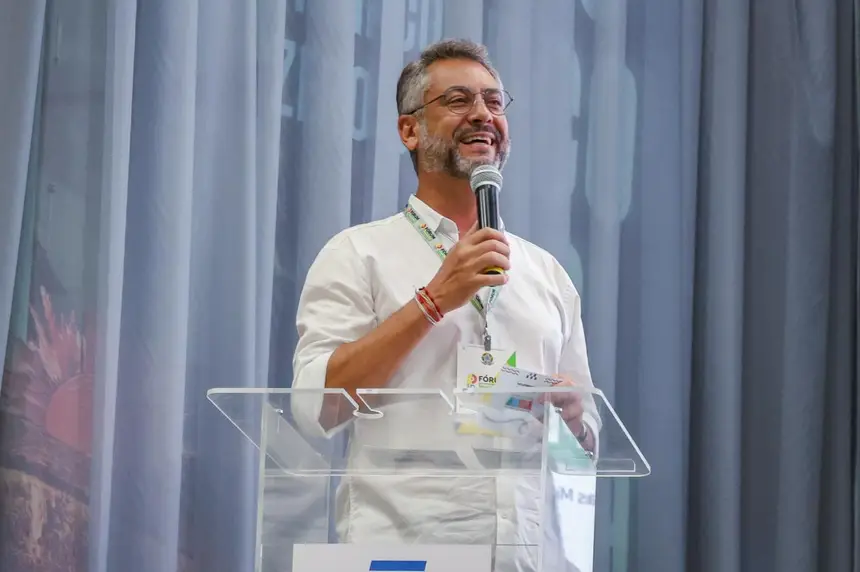  <div class='credito_fotos'>Foto: Ruan Alves / GEA &nbsp;&nbsp;|&nbsp;&nbsp; <a href='/midias/2026/originais/20260325141454-GF00017039-F00220282.webp' download><i class='fa-solid fa-download'></i> Download</a></div>