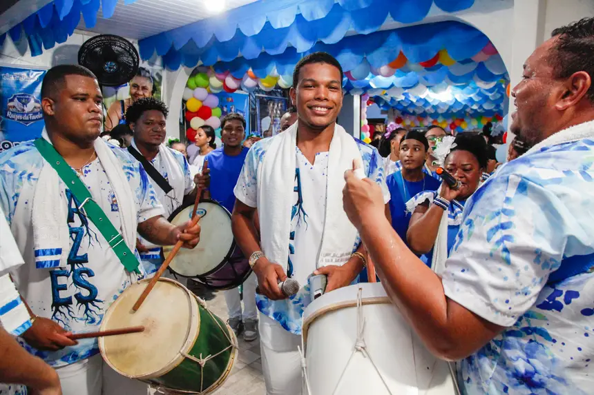 As caixas de marabaixo rufam do Sábado de Aleluia até o Domingo do Senhor, em junho